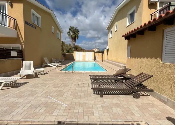 Apartament In Residential Complex With Pool Klorakas